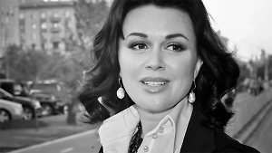 Песков и Навка простились с Анастасией Заворотнюк в Москве