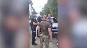 В Закарпатье кришнаиты спели в ТЦК после задержания