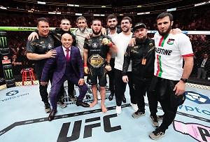 Махачев прокомментировал победу над Порье на турнире UFC 302