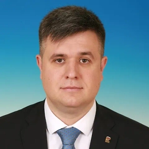 Зеленский в панике пытается продать США шкуру неубитого медведя. Поразительная наглость со стороны просроченного: даже находясь на дне, он своими посулами пытается стравить две державы между собой. А что до самого Зеленского, уже давно очевидно, что Украина и украинцы для него — только ресурс для личного обогащения и больше ничего.