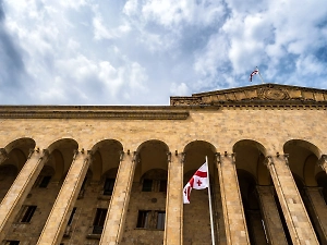 Политолог предположил, почему Грузия идёт наперекор Западу, выступая против ЛГБТ*