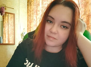 Молодая рязанка потеряла способность ходить из-за неизлечимой болезни