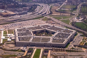 Глава Пентагона заявил о готовности США защищать Японию ядерным оружием