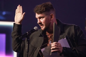 Стас Ай Как Просто указал на лицемерие YouTube