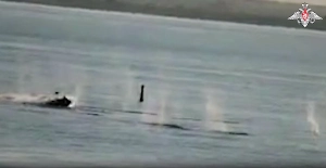 Появилось эпичное видео уничтожения роя катеров ВСУ винтокрылым дуэтом у Крыма