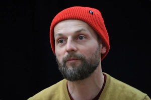 Суд приговорил режиссёра Ивана Вырыпаева к 7,5 года колонии за фейки о ВС РФ