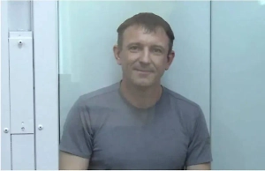 Попова призвали не сидеть под домашним арестом, когда на границе "суета"