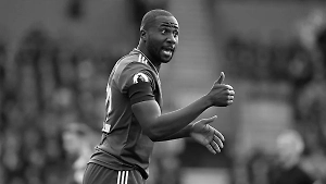 Бывший капитан «Лидса» Сол Бамба умер в 39 лет