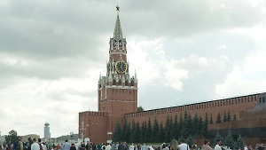 «Дьявол кроется в деталях»: В Кремле прокомментировали контакты между РФ и Киевом