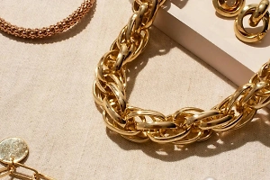 Шаманка перечислила знаки зодиака, которым нельзя носить золото и серебро