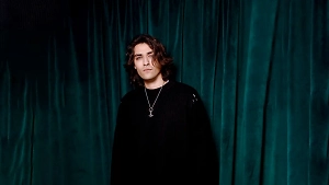 Экстрасенс Олег Шепс рассказал, что у брата родился ребёнок, и выложил фото из роддома