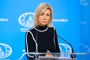 Захарова высмеяла статью о попытке "российского" дрона сорвать коронацию Карла III