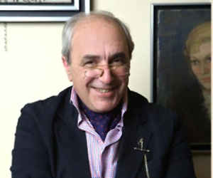 Филипп Бедросович за рулём не ездит. Штрафы обычно оплачивают водители, знаю это по своему опыту. В розыск никого пристав не объявлял, такого не бывает, тем более что штрафы уже оплачены. Я представил себе поющего на сцене Филиппа Киркорова, и во время припева к нему подходит пристав и говорит: «Филипп Бедросович, а вы в розыске, так как ваш водитель не там припарковался». Смешно.