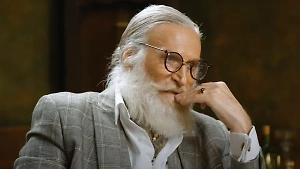 C пучком и тростью: Никита Джигурда удивил фанатов кардинальной сменой имиджа 