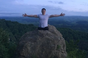 Лишившийся ног десантник Набиев после Эльбруса хочет покорить космос