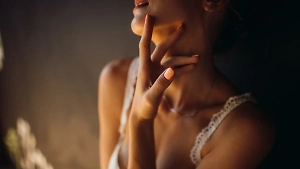 Сексолог раскрыл тайну полуголых девушек на просторах Интернета