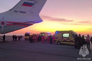 Самолёт МЧС сел в Жуковском с 9 выжившими в страшной авиакатастрофе в Актау