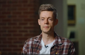 Юрий Дудь* отрицает вину по делу об уклонении от обязанностей иноагента
