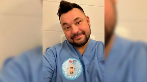 Ставший отцом в пятый раз Сергей Жуков рассказал, как они с женой управляются с новорождённым