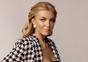 Если, например, женщина может обеспечить сама себе материальный достаток, допустим, в 200 тысяч рублей в месяц, то вряд ли она сама будет готова терпеть рядом мужчину, зарабатывающего 50 тысяч рублей.