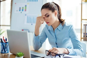 В Госдуме предложили сократить рабочий день для женщин на час ради демографии