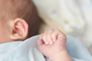 В мире родился первый ребёнок, зачатый с помощью робота