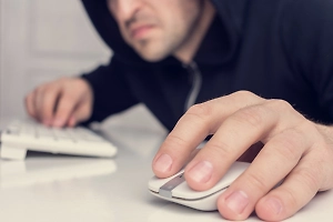 Россиян предупредили о мошенниках, работающих под видом налоговиков