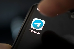 Дуров опроверг новость об уходе Telegram из России