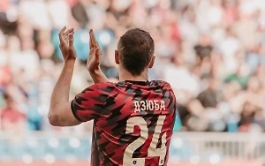 «Был лось — стал лев»: Дзюба побил рекорд Лоськова и показал провокационную футболку