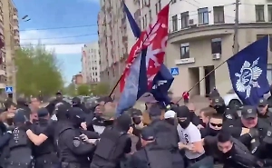 В Киеве полиция разогнала недовольных «пасхальным» ЛГБТ*-фестивалем