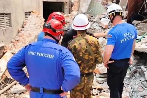 В местах работы спасателей МЧС РФ в Мьянме существует угроза повторных обрушений