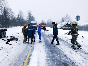 Пять человек погибли в ДТП с КамАЗом на трассе в Якутии