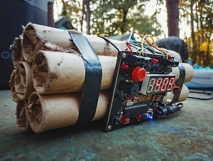 Life.ru выяснил личность девушки, угрожавшей взорвать офис микрозаймов в Москве