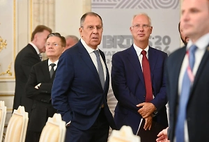 Работали на «честном слове»: Лавров объяснил отсутствие письменного отказа НАТО от расширения на восток