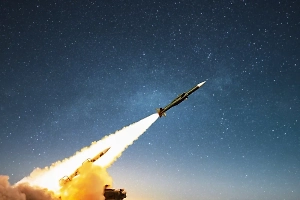 Прилёт иранской ракеты по городу Ришон-ле-Цион в Израиле попал на видео