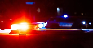 В центре Челябинска автомобиль загорелся после ДТП, пострадали четыре человека