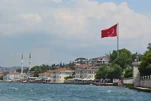 «Не считает меня приоритетом»: Турчанка разводится из-за звонка мужа маме во время землетрясения