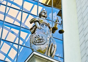 Суд Москвы оштрафовал «Медузу»* на 400 тысяч рублей по закону об иноагентах