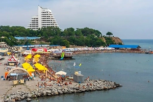 «Море чистое»: В Анапе открыли пляжный сезон, несмотря на возражения Роспотребнадзора