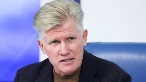 Бывший биатлонист призвал найти и наказать уничтоживших дом родителей Большунова