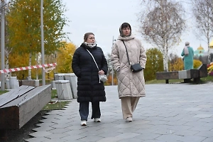 Синоптик назвал Life.ru дату, когда москвичи смогут спрятать зимнюю одежду подальше