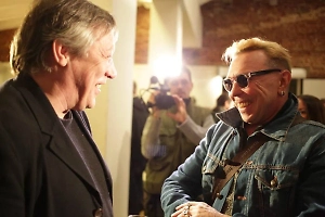 «Важно побыть одному»: Сукачёв рассказал о жизни Ефремова после УДО