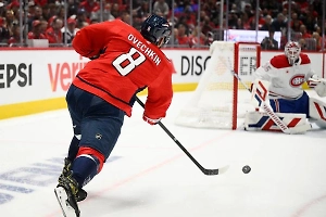 Глава Минспорта рассказал Life.ru, как рекорд Овечкина подстёгивает россиян заниматься хоккеем