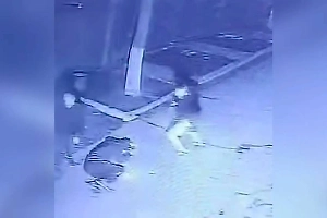 Крепкий орешек из Владивостока выжил после избиения, нескольких ножевых и поджога