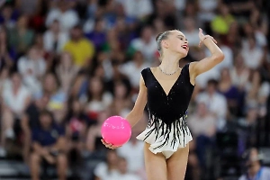 Украинская гимнастка дважды отказалась от фото с экс-россиянкой и белоруской на Кубке мира