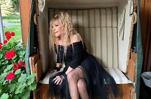 «Она женщина»: Охлобыстин отказался примкнуть к армии хейтеров Пугачёвой