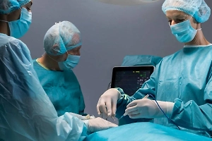 Подмосковные врачи спасли женщину, страдающую от выпадения прямой кишки