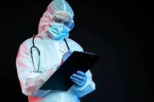 Лучше помолчать: Российский вирусолог отчитал главу ВОЗ, пугающего мир новой пандемией