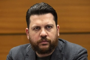 В Екатеринбурге задержан отец Леонида Волкова*