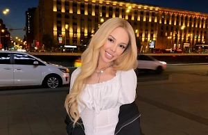 Чуть не лишилась глаза: Блогерша Фрося подала в суд на друзей за розыгрыш с тортом